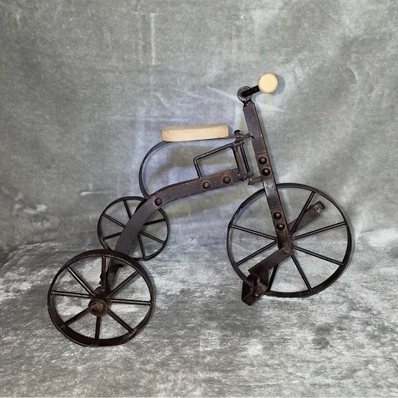Rustic Decorative Metal Tricycle Wooden Seat & Handles - Picture 2 of 9